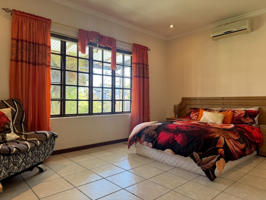 6 Bedroom Property for Sale in Haasendal Western Cape